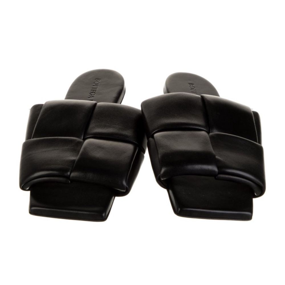 Bottega Veneta Black Leather Sandals